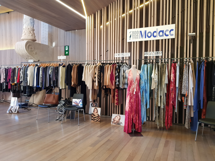 El showroom 080 Barcelona Fashion Connect incorpora moda de bany